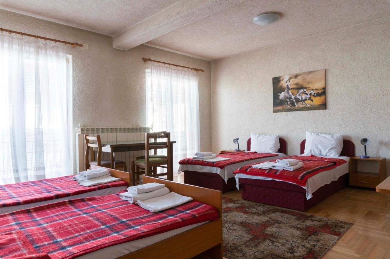 Hotel Montenegro ستروغا المظهر الخارجي الصورة